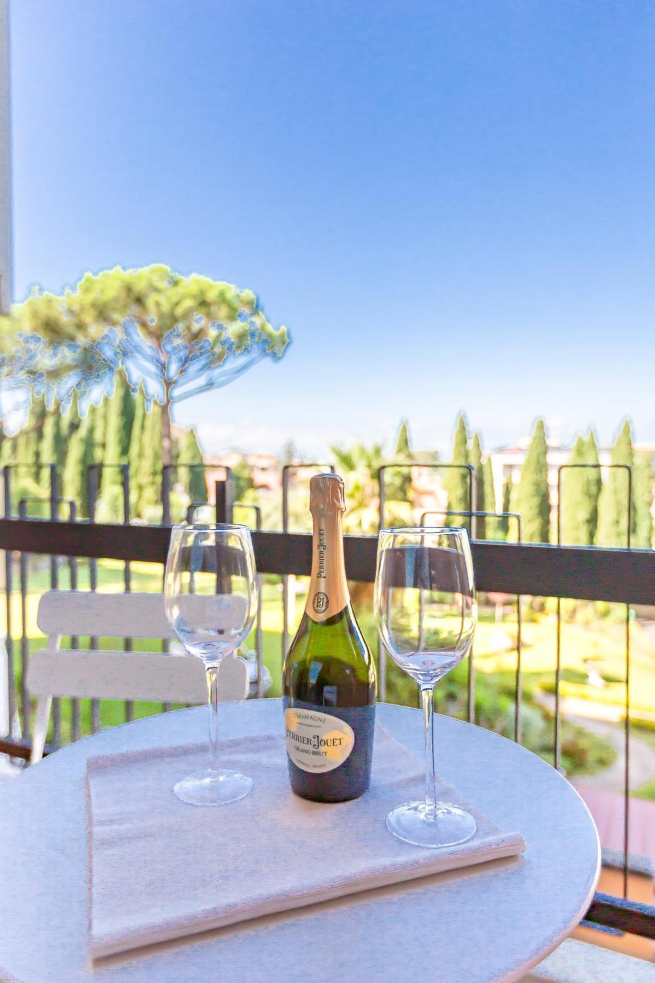 Laura'S Rooms Rome Bagian luar foto